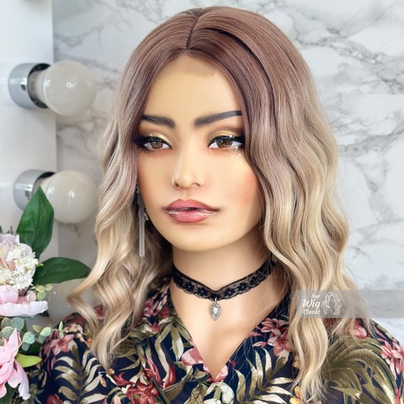 Ash Blonde Ombre Wavy Bob Small Lace Wig | Zoey - Picture 8 of 14